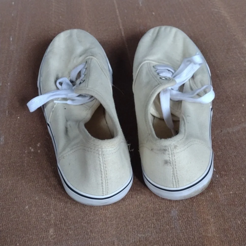 Shoes - Picture 3 of 3